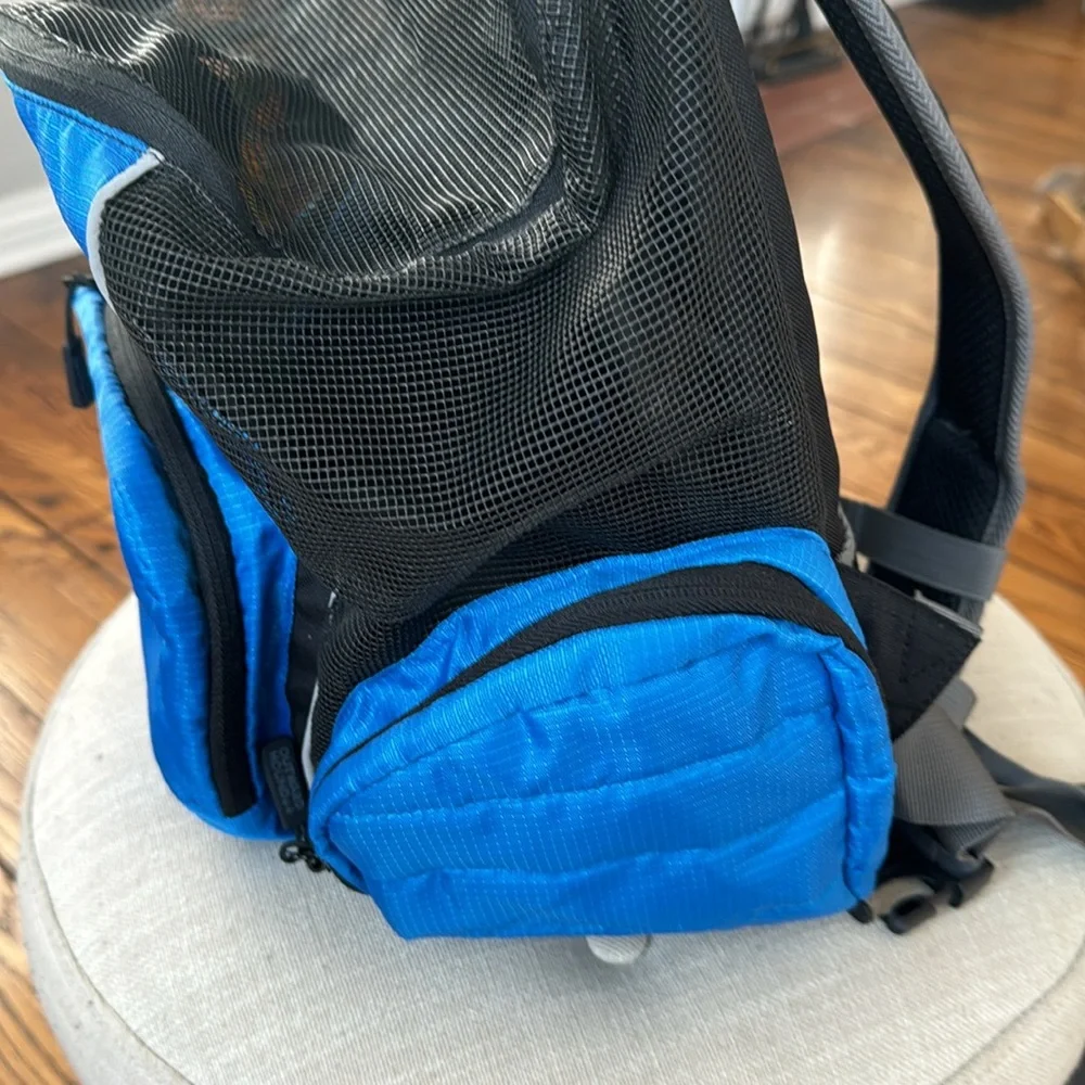 Outward Hound Blue Pet Carrier / Backpack w/ BONUS Free Hotdog Toy CLEAN